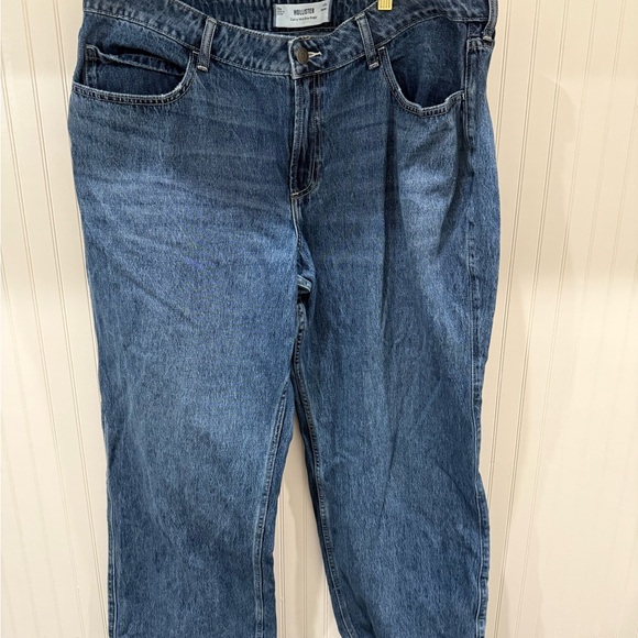 Hollister Women’s Curvy Mid-Rise Baggy Fit Blue Jeans - Picture 1 of 4